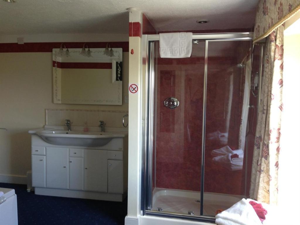 Double-Gate B&B Уелс Екстериор снимка